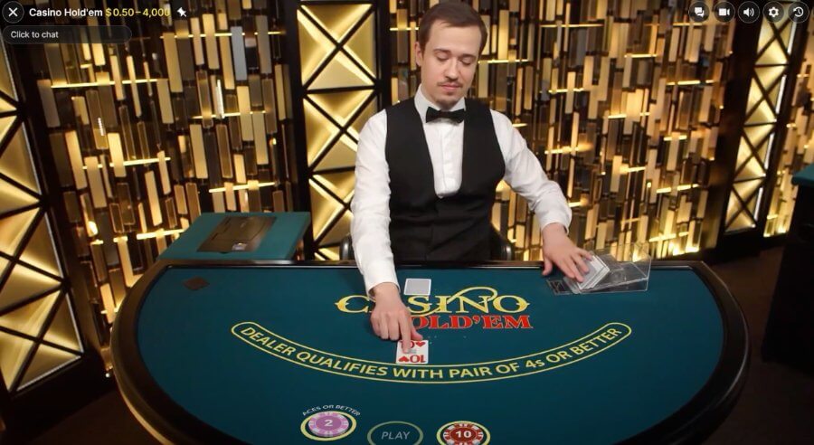 Dealer dà le carte a Casino Hold'em