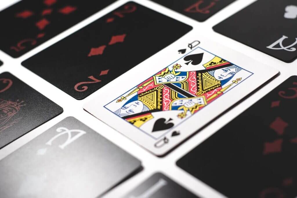 Ratu dan kartu lainnya di kasino
